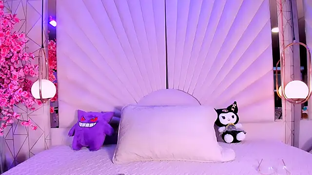 Snapshot of VesperVelvet chatting on July 1, 5:09 am VesperVelvet online show from July 1, 5:09 am