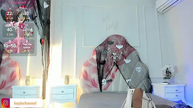 Kaylachannell online show from October 30, 3:41 am