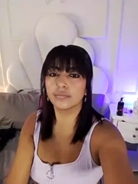 Kaylachannell online show from July 10, 3:33 am