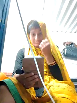 juhijaan2005 online show from September 23, 4:10 pm