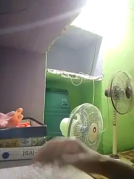 juhijaan2005 online show from October 14, 5:14 pm