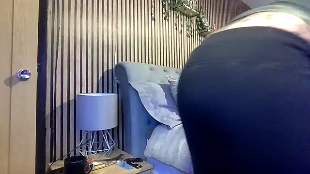 poppyinga1 online show from February 5, 9:14 am