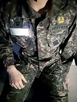 111owo111 online show from February 24, 1:53 pm