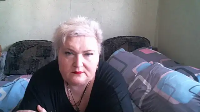 Snapshot of Lana555 chatting on May 15, 6:20 am Lana555 online show from May 15, 6:20 am