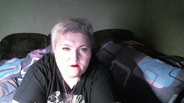 Snapshot of Lana555 chatting on May 18, 10:26 pm Lana555 online show from May 18, 10:26 pm