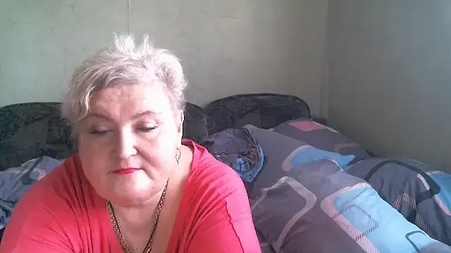 Snapshot of Lana555 chatting on May 24, 11:04 am Lana555 online show from May 24, 11:04 am