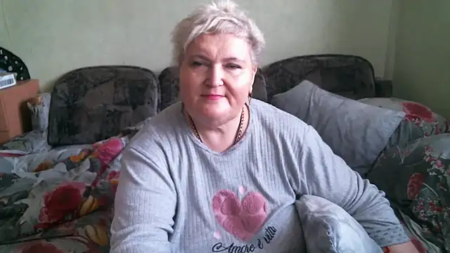 Snapshot of Lana555 chatting on May 31, 11:50 am Lana555 online show from May 31, 11:50 am