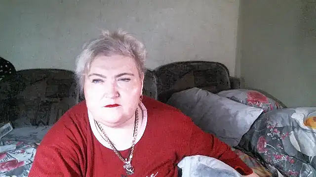 Snapshot of Lana555 chatting on June 4, 10:16 pm Lana555 online show from June 4, 10:16 pm