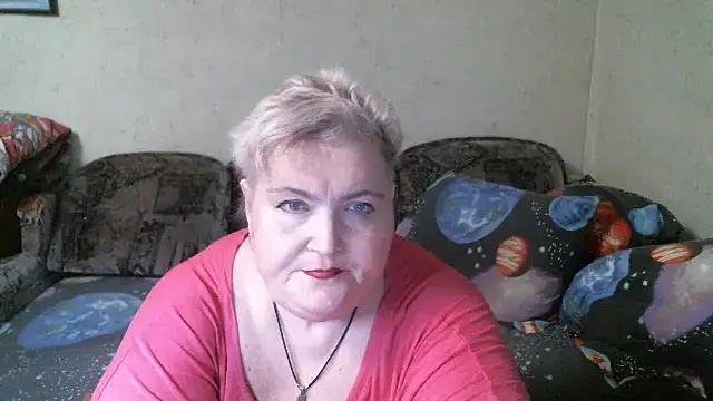 Snapshot of Lana555 chatting on June 13, 11:02 pm Lana555 online show from June 13, 11:02 pm