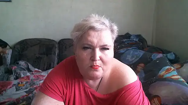 Snapshot of Lana555 chatting on June 20, 10:40 am Lana555 online show from June 20, 10:40 am