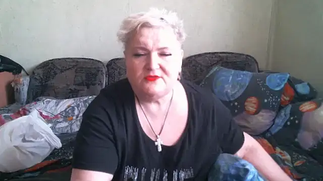 Snapshot of Lana555 chatting on June 21, 10:51 am Lana555 online show from June 21, 10:51 am