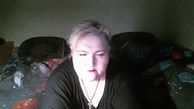 Snapshot of Lana555 chatting on July 15, 11:10 pm Lana555 online show from July 15, 11:10 pm