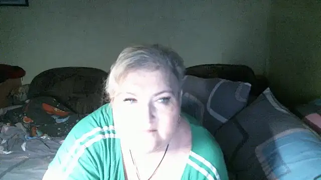 Snapshot of Lana555 chatting on July 28, 8:45 pm Lana555 online show from July 28, 8:45 pm