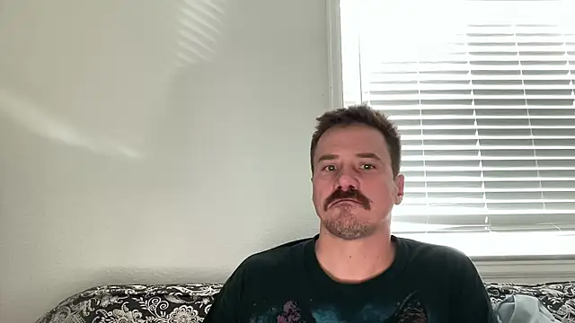 steelwoodVids online show from December 3, 8:18 pm