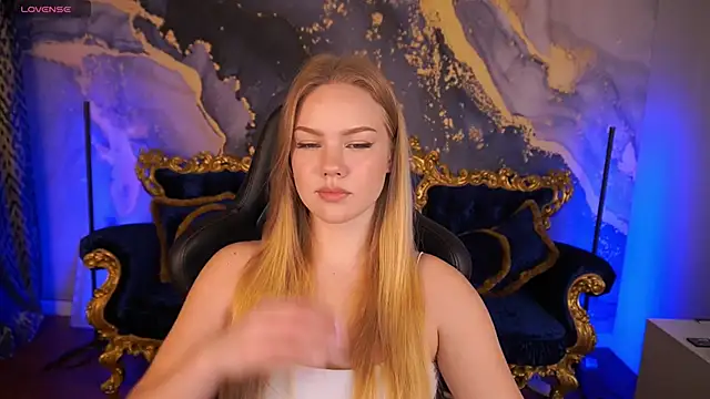 CelesteNoir online show from November 6, 7:31 am