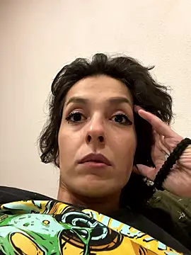 Snapshot of Piggiteablacktea chatting on January 17, 1:32 am Piggiteablacktea online show from January 17, 1:32 am