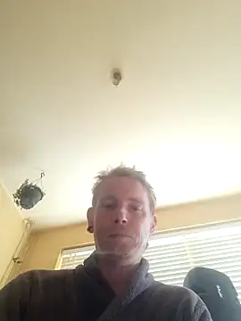 piercingpik online show from May 13, 11:40 am