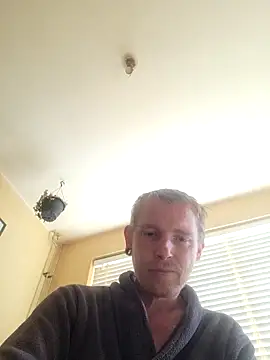 piercingpik online show from May 18, 9:48 am