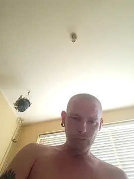 piercingpik online show from June 2, 1:35 pm