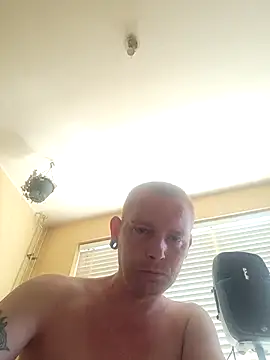 piercingpik online show from June 22, 9:50 am