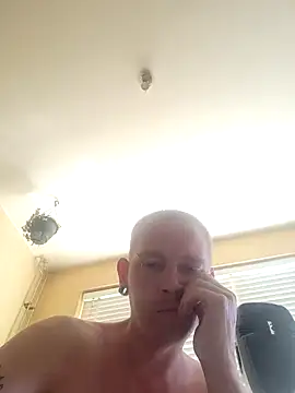 piercingpik online show from June 25, 9:47 am