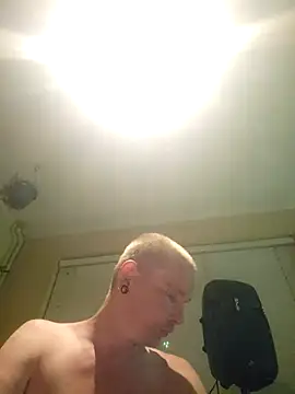 piercingpik online show from June 27, 11:43 pm