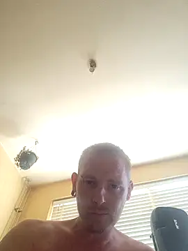piercingpik online show from July 7, 10:30 am