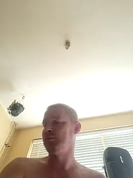 piercingpik online show from July 17, 9:05 am