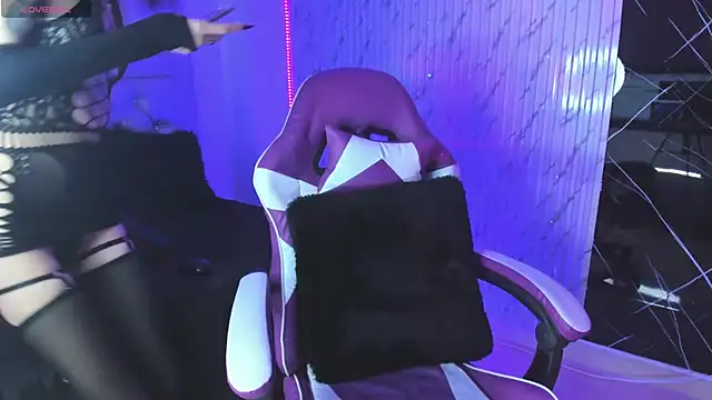 Snapshot of chloe_jacksonn chatting on October 6, 11:02 pm chloe jacksonn online show from October 6, 11:02 pm