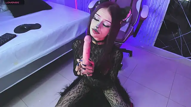 Snapshot of chloe_jacksonn chatting on October 10, 10:53 pm chloe jacksonn online show from October 10, 10:53 pm