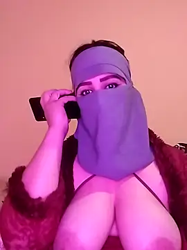 Snapshot of Sofia_maroc99 chatting on November 6, 12:33 am Sofia maroc99 online show from November 6, 12:33 am