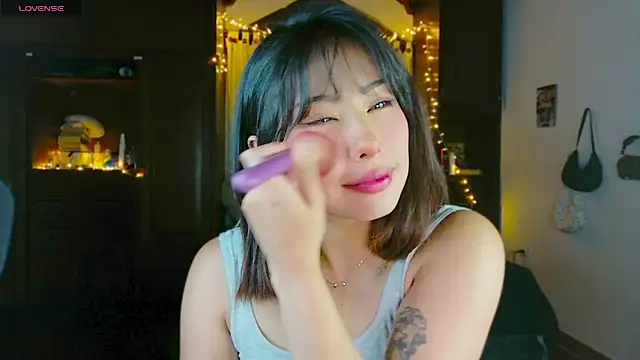 Snapshot of Shisuku_Sophi chatting on April 10, 6:29 am Shisuku Sophi online show from April 10, 6:29 am