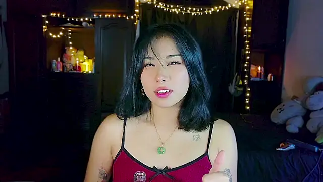 Snapshot of Shisuku_Sophi chatting on June 3, 4:04 am Shisuku Sophi online show from June 3, 4:04 am