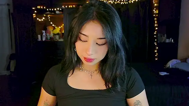 Snapshot of Shisuku_Sophi chatting on June 14, 1:47 am Shisuku Sophi online show from June 14, 1:47 am