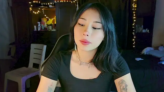 Snapshot of Shisuku_Sophi chatting on June 14, 2:24 am Shisuku Sophi online show from June 14, 2:24 am