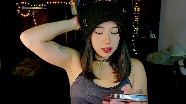 Snapshot of Shisuku_Sophi chatting on July 18, 11:41 pm Shisuku Sophi online show from July 18, 11:41 pm