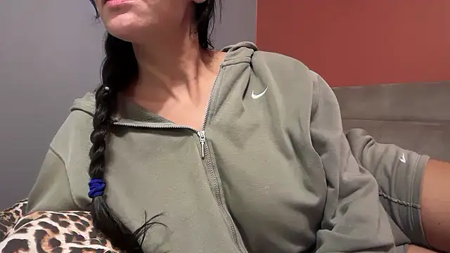 Snapshot of Ofcourseoneday chatting on September 8, 2:27 pm Ofcourseoneday online show from September 8, 2:27 pm