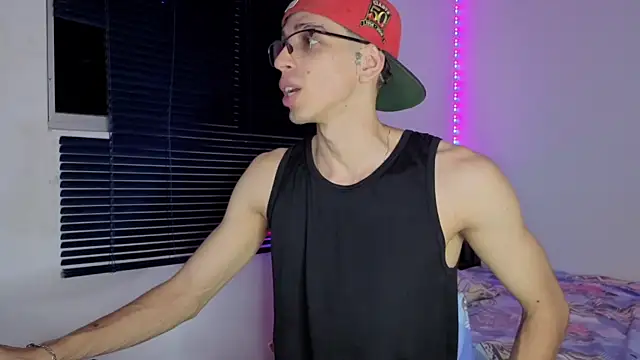 Mike 777king online show from March 17, 3:44 am