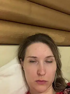 Snapshot of Jugira chatting on November 7, 10:43 pm Jugira online show from November 7, 10:43 pm