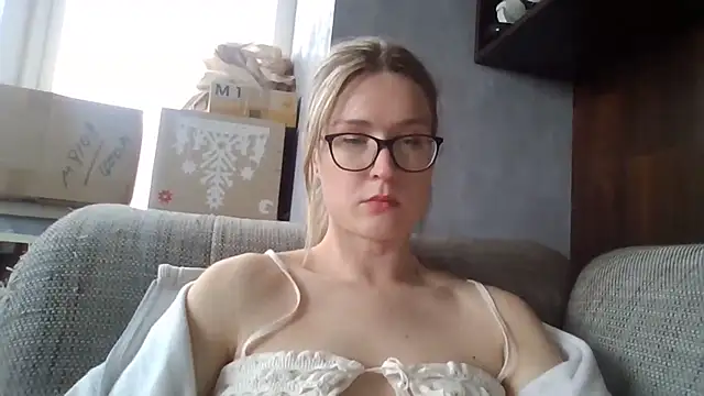 Snapshot of Jugira chatting on May 29, 12:47 pm Jugira online show from May 29, 12:47 pm