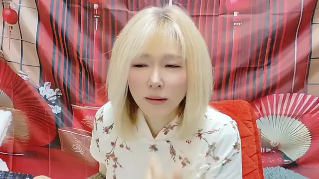 Snapshot of kimagure-fu- chatting on May 19, 1:39 pm kimagure-fu- online show from May 19, 1:39 pm