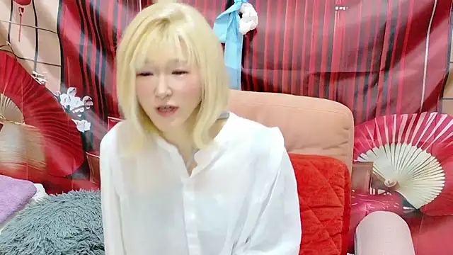 Snapshot of kimagure-fu- chatting on May 28, 1:41 pm kimagure-fu- online show from May 28, 1:41 pm