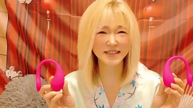 Snapshot of kimagure-fu- chatting on July 14, 8:03 pm kimagure-fu- online show from July 14, 8:03 pm