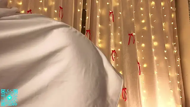 Snapshot of chloemilka chatting on February 20, 5:13 pm chloemilka online show from February 20, 5:13 pm