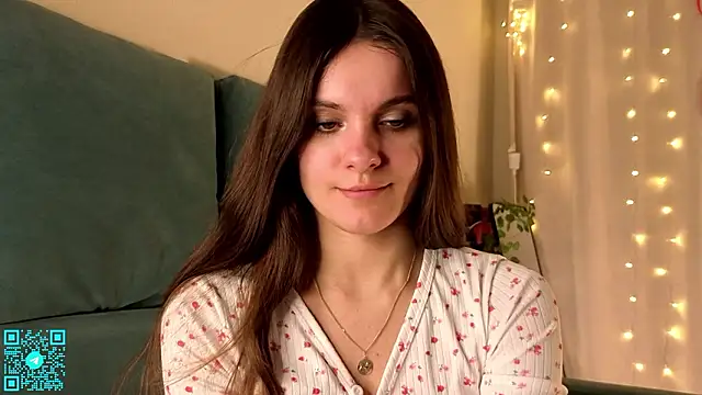 Snapshot of chloemilka chatting on March 8, 6:01 pm chloemilka online show from March 8, 6:01 pm