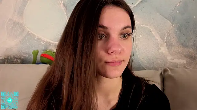 chloemilka online show from April 27, 5:33 pm