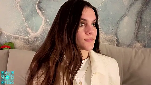 chloemilka online show from April 28, 6:24 pm