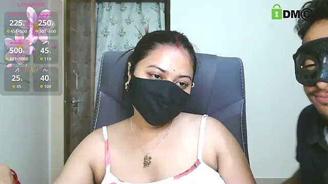 SassyWildCouple online show from April 18, 8:42 pm