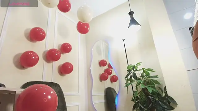 Snapshot of biancaa_18 chatting on November 20, 12:05 pm biancaa 18 online show from November 20, 12:05 pm