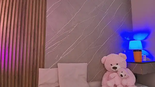 Snapshot of biancaa_18 chatting on June 2, 7:27 pm biancaa 18 online show from June 2, 7:27 pm